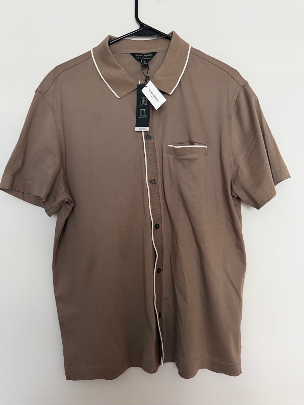Banana Republic Brown Short-Sleeve Button-Down Shirt with White Trim